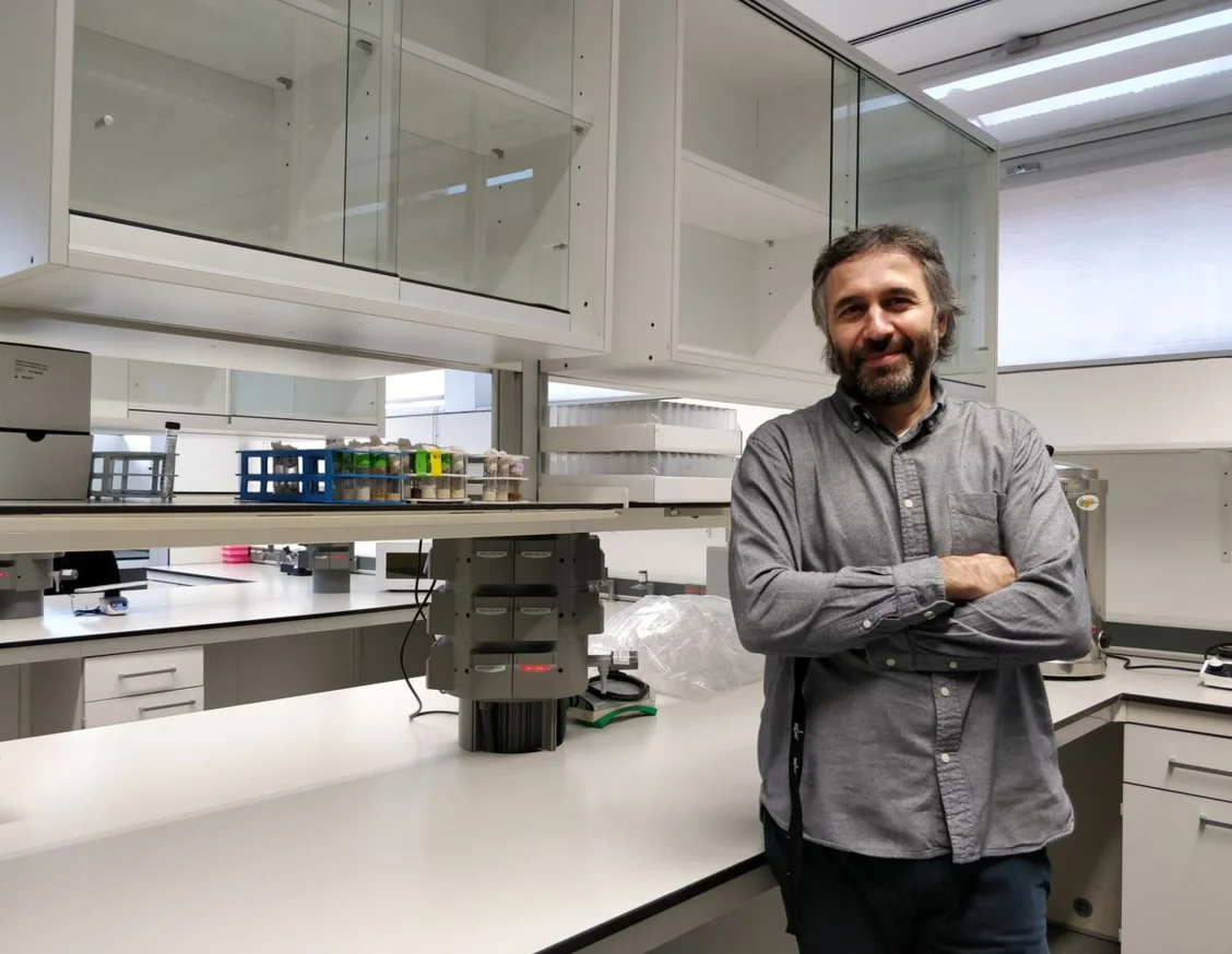 IRBLleida incorporates a new researcher who uses the model of the vinegar fly to understand human diseases