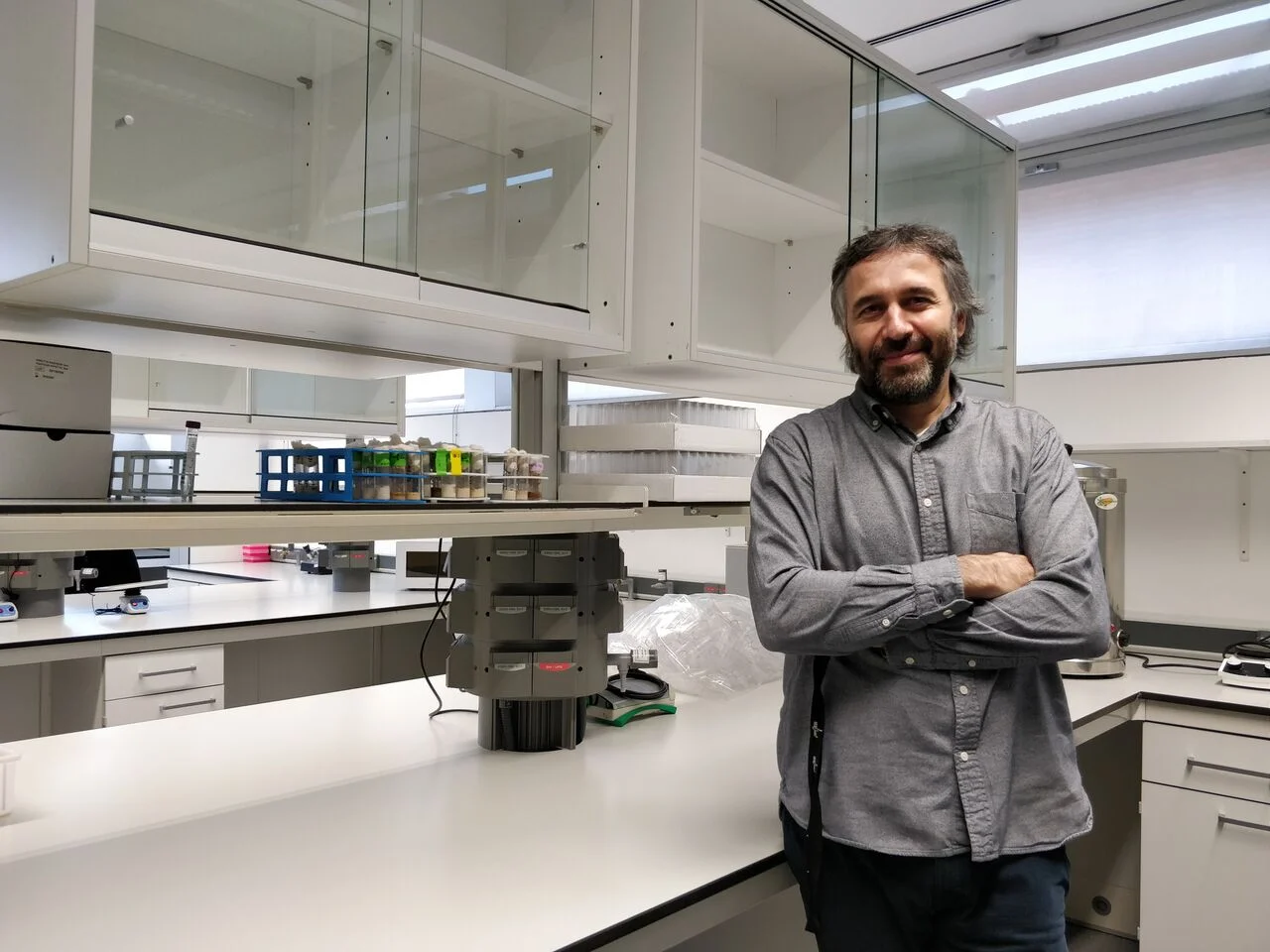 IRBLleida incorporates a new researcher who uses the model of the vinegar fly to understand human diseases