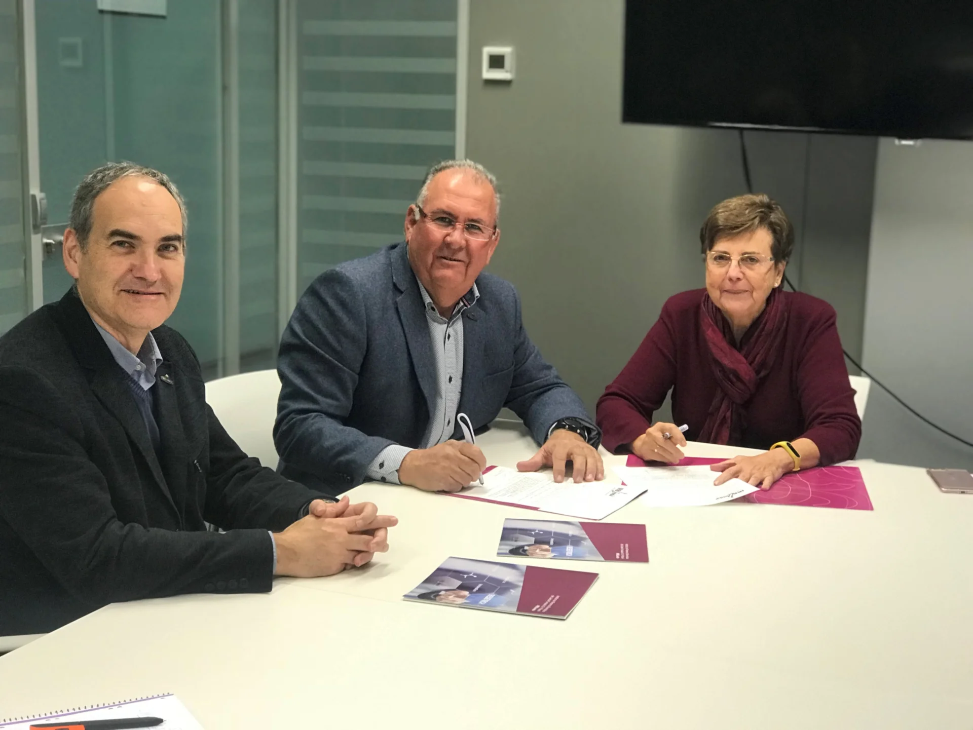 Fruits de Ponent colaborará con el *IRBLleida pra difundir los valores saludables de la fruta