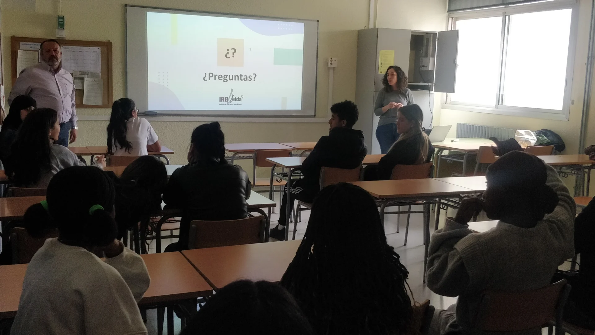 The Guindàvols Institute of Lleida starts, for the second year, a science project in collaboration with IRBLleida