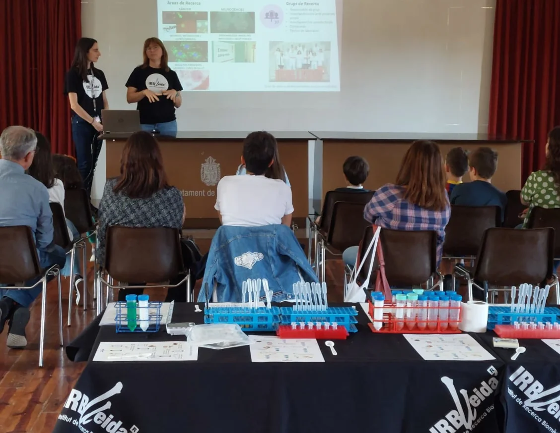 ‘Ciència en ruta’, el nou projecte de divulgació de l’IRBLleida per acostar la recerca biomèdica als majors de 60 anys