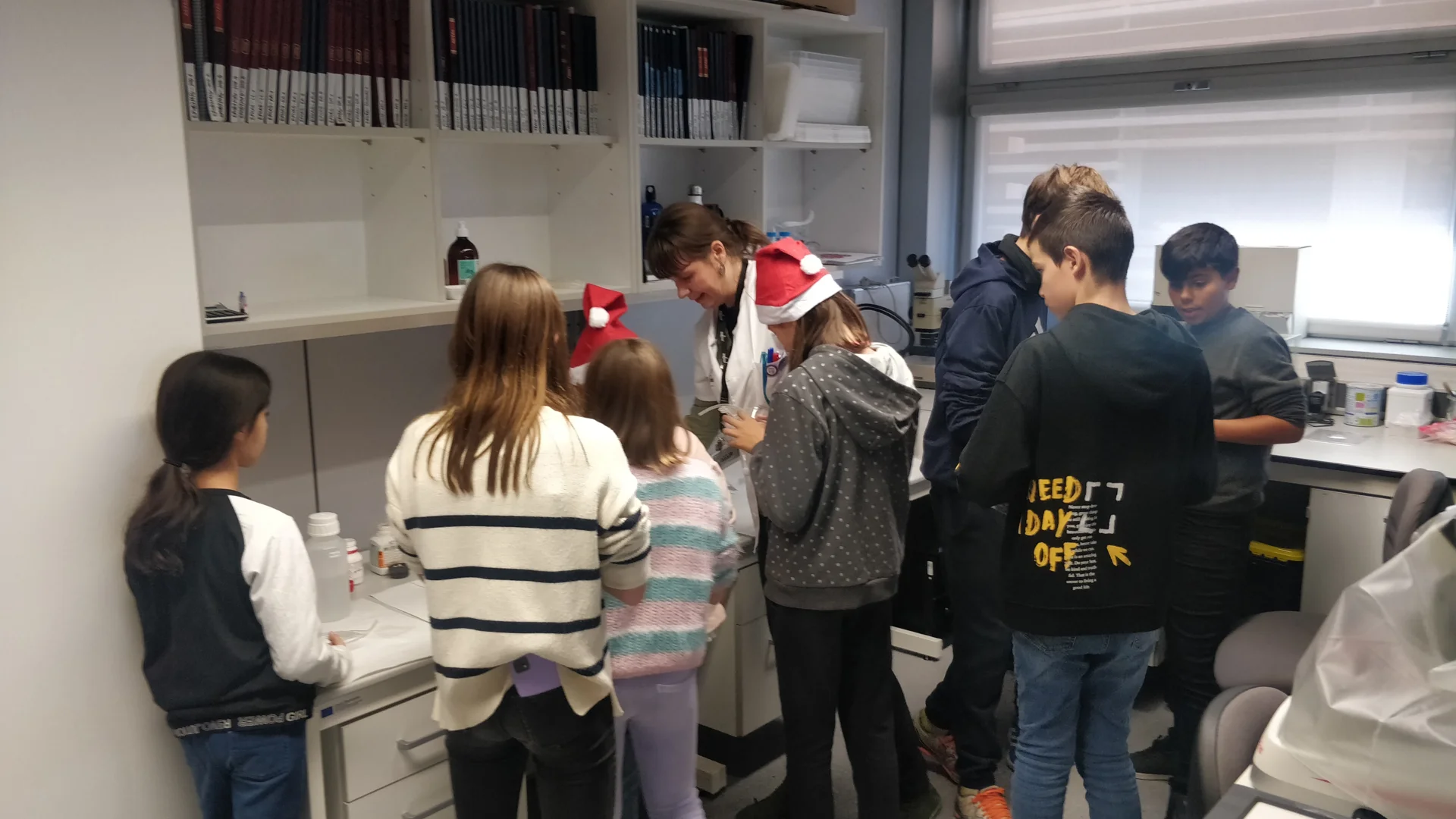 IRBLleida opens its doors to the families of the centre's personnel