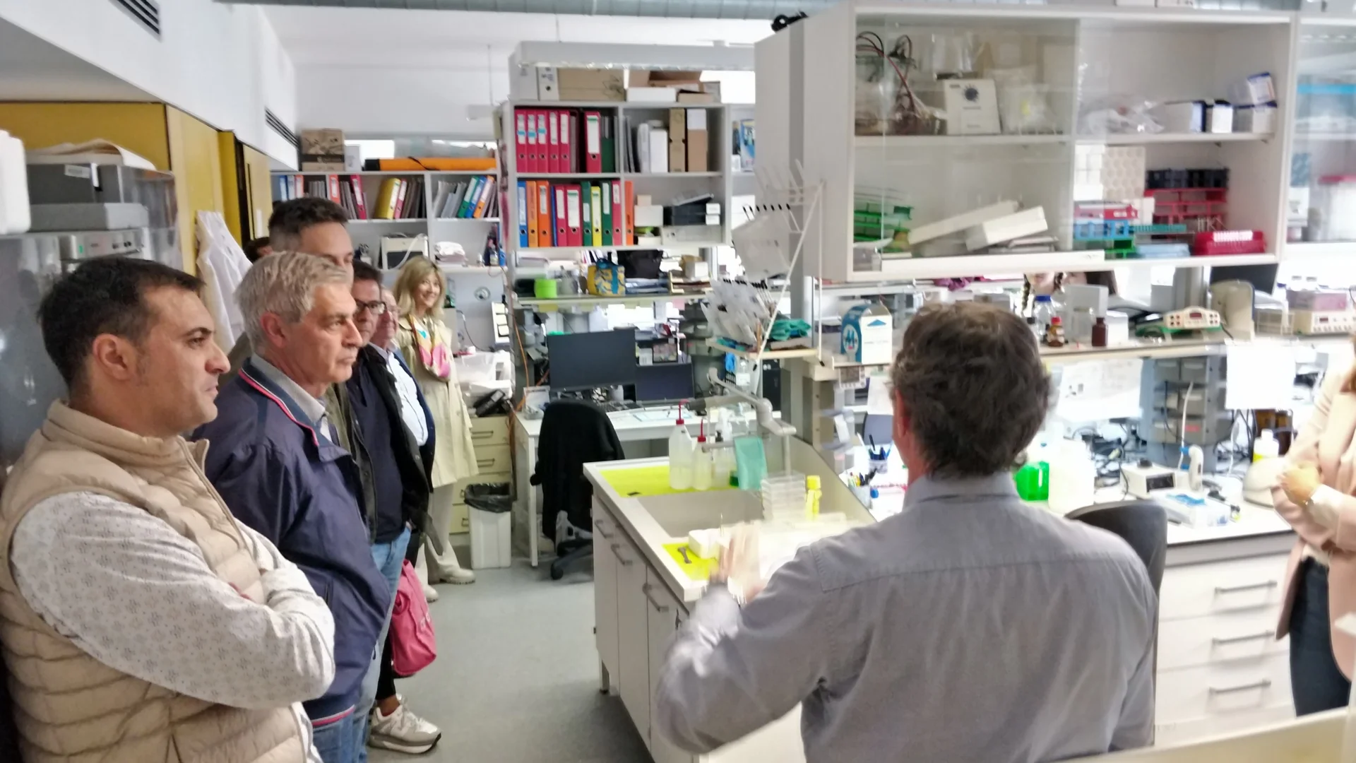 Collaborating companies and 'Friends' visit IRBLleida