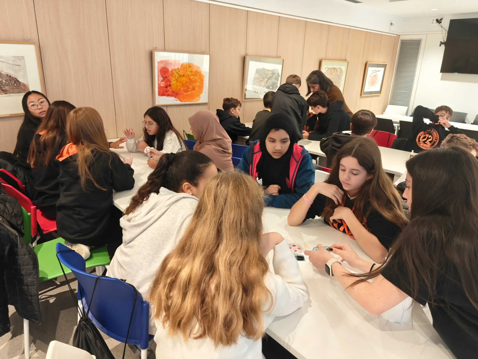 IRBLleida maintains its commitment to scientific dissemination in the 2025-2026 academic year and schedules 14 workshops for children in the 1st year of secondary school