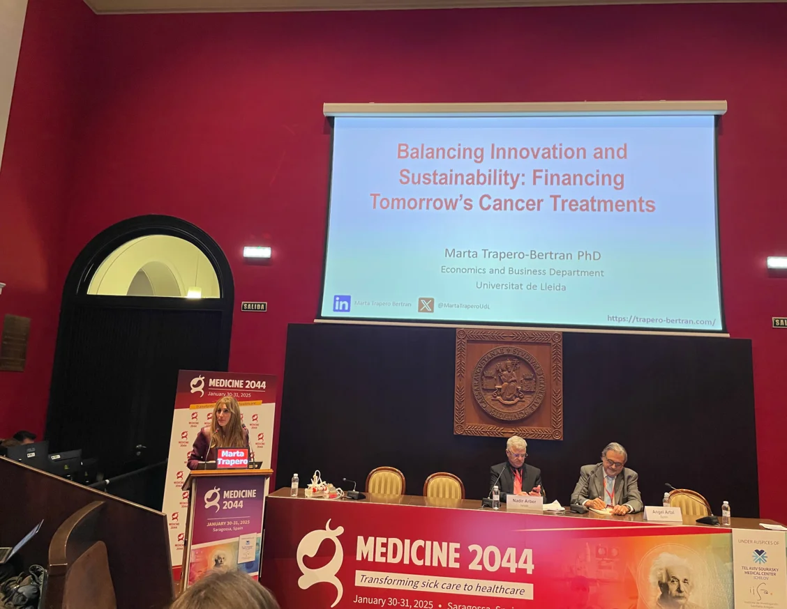 Researcher Marta Trapero, at the Medicine 2044 International Congress to define the medicine of the future