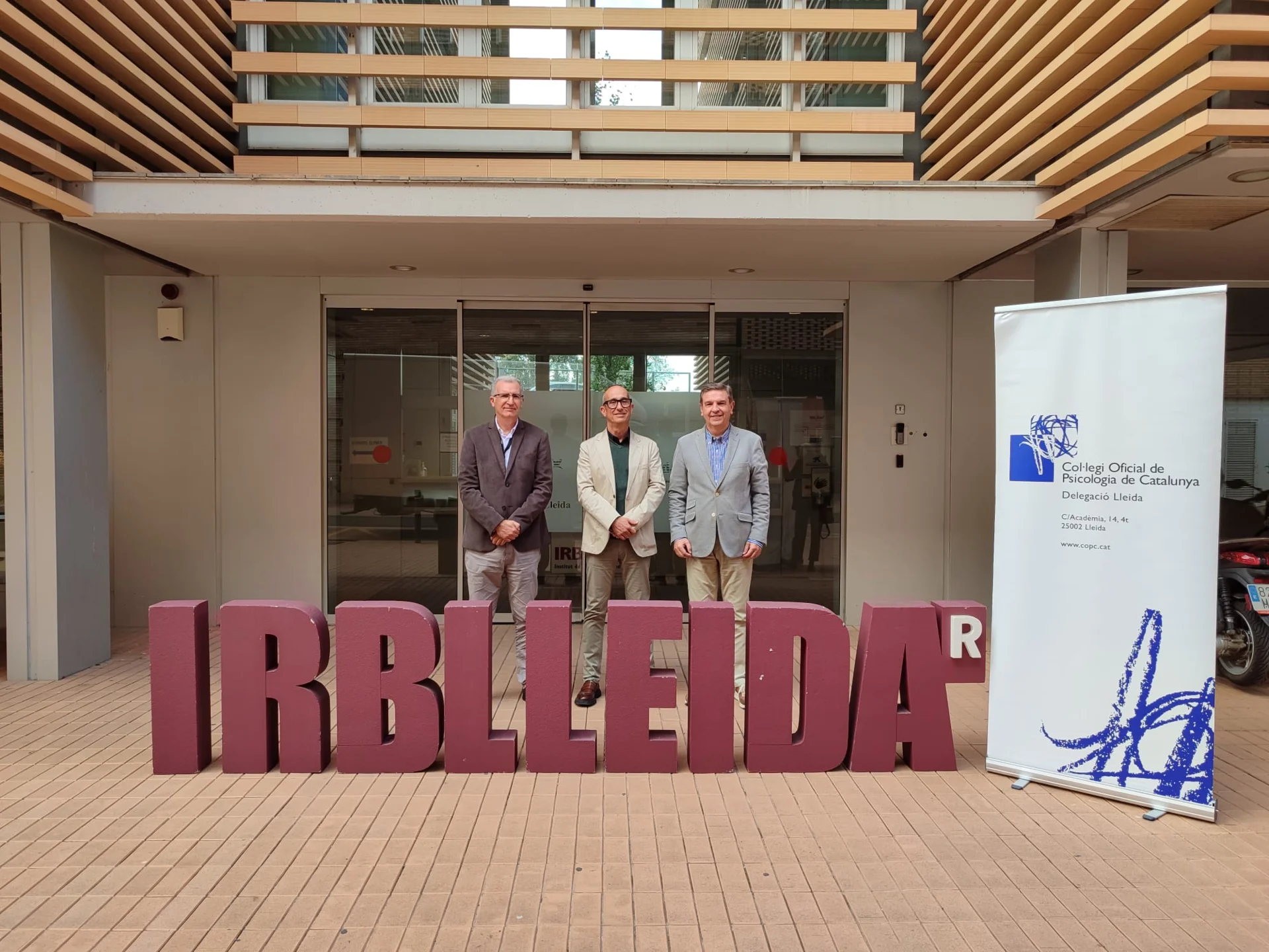 The IRBLleida and the Lleida Regional Delegation of the Official College of Psychology of Catalonia sign a collaboration agreement to offer training to members of the college