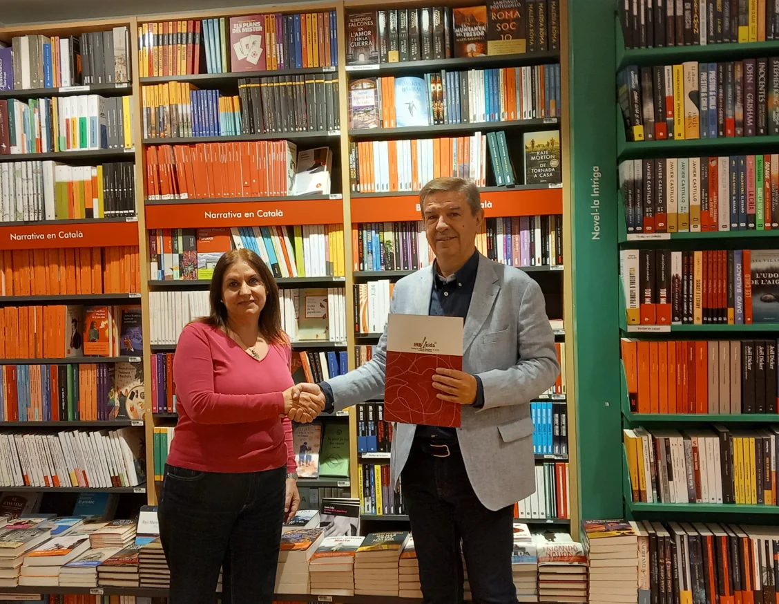 Llibreria i Papereria Caselles renews its collaboration with IRBLleida