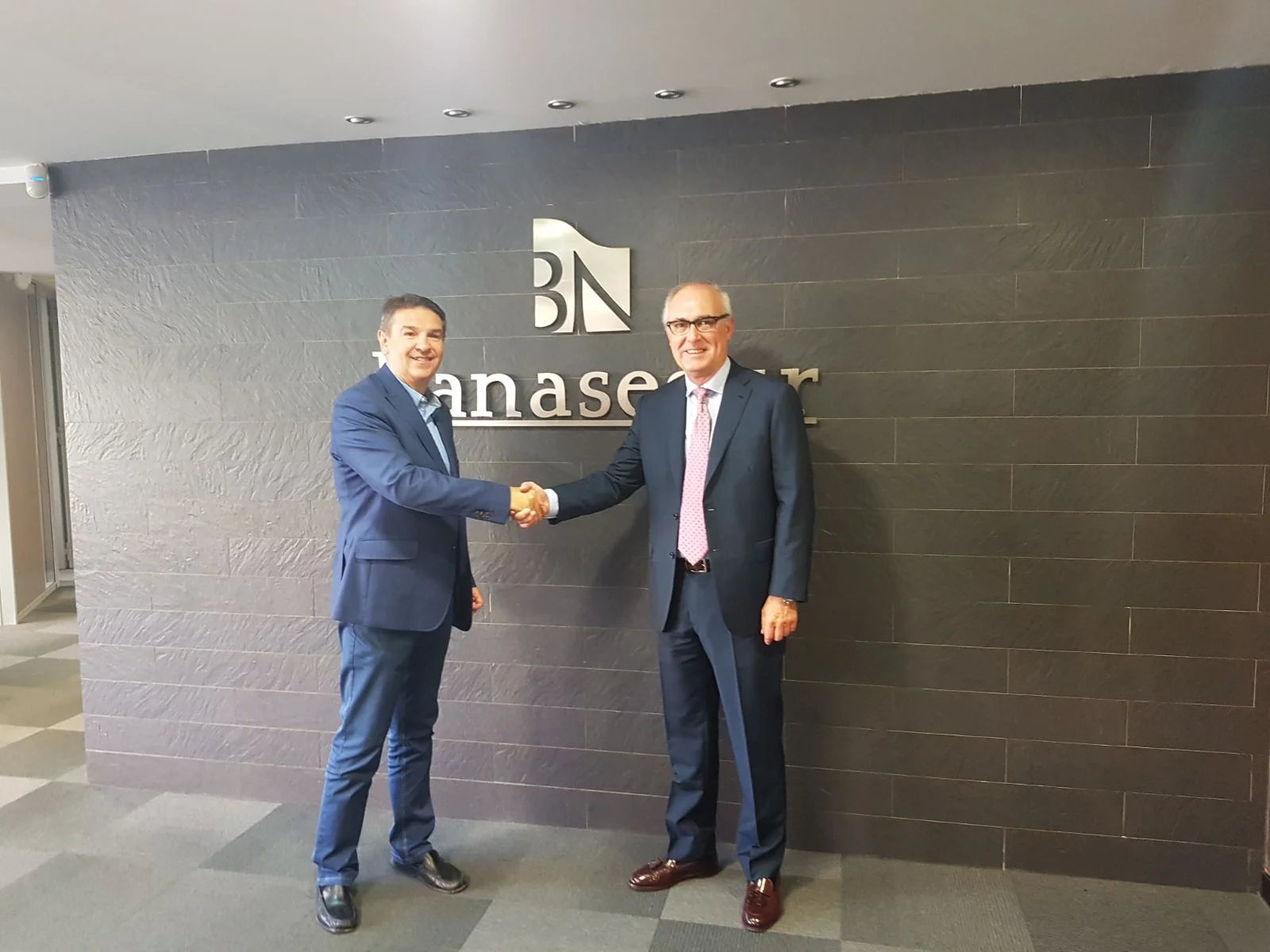 Banasegur renueva su colaboraci&oacute;n con el IRBLleida 