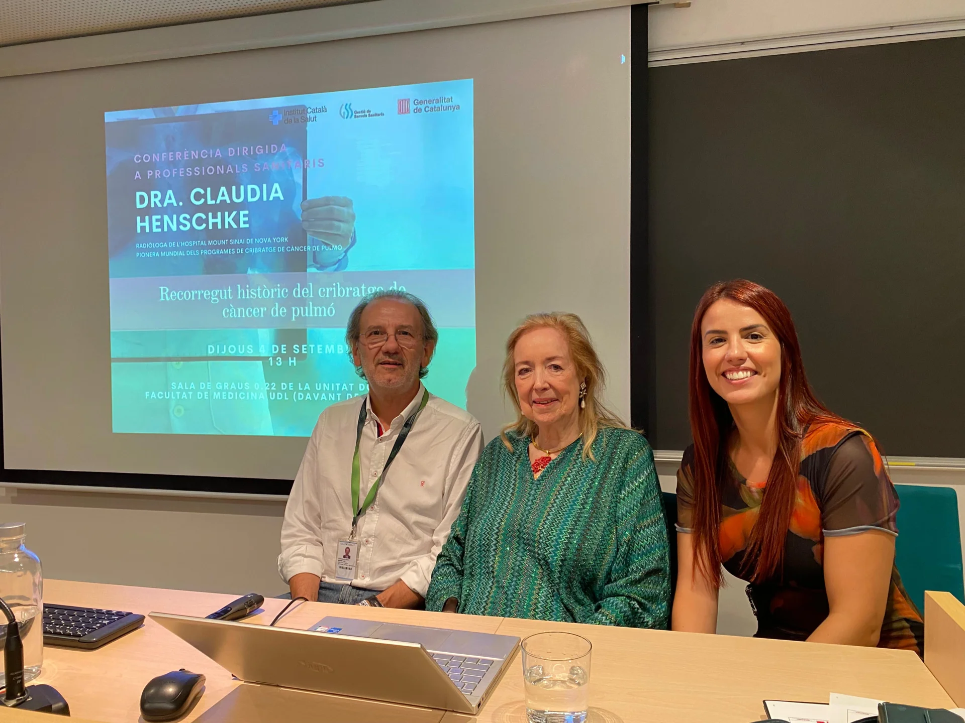 Claudia Henschke, a top radiologist and pioneer in lung cancer screening worldwide, is giving a lecture to healthcare professionals in Lleida