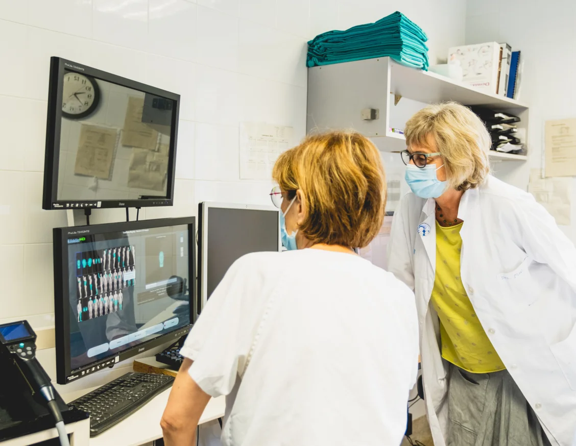 Dermatologists from Lleida participate in the campaign Euromelanoma 2025 with free reviews