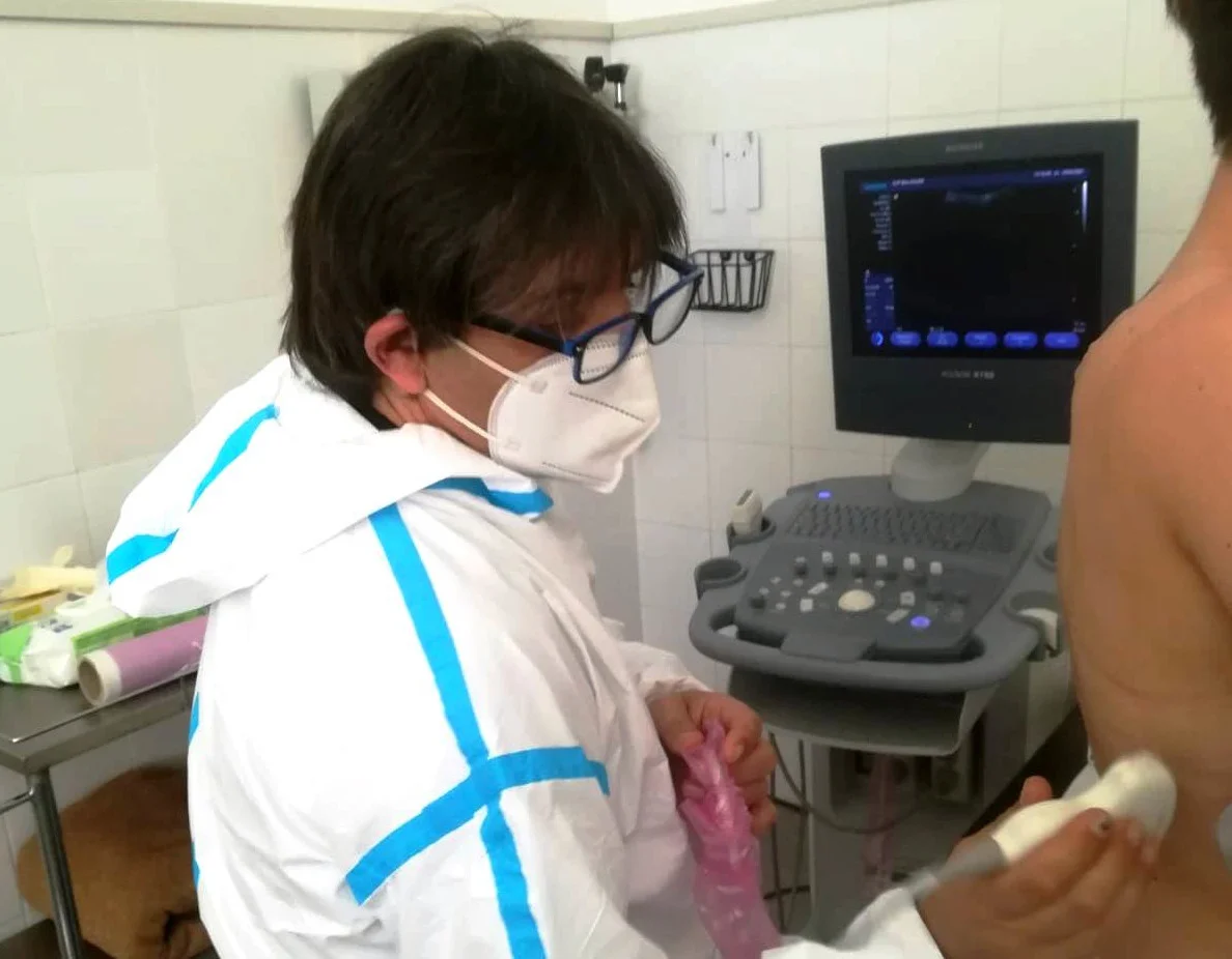Pulmonary ultrasound presents greater precision than thorax radiography for the diagnosis of COVID-19 pneumonia