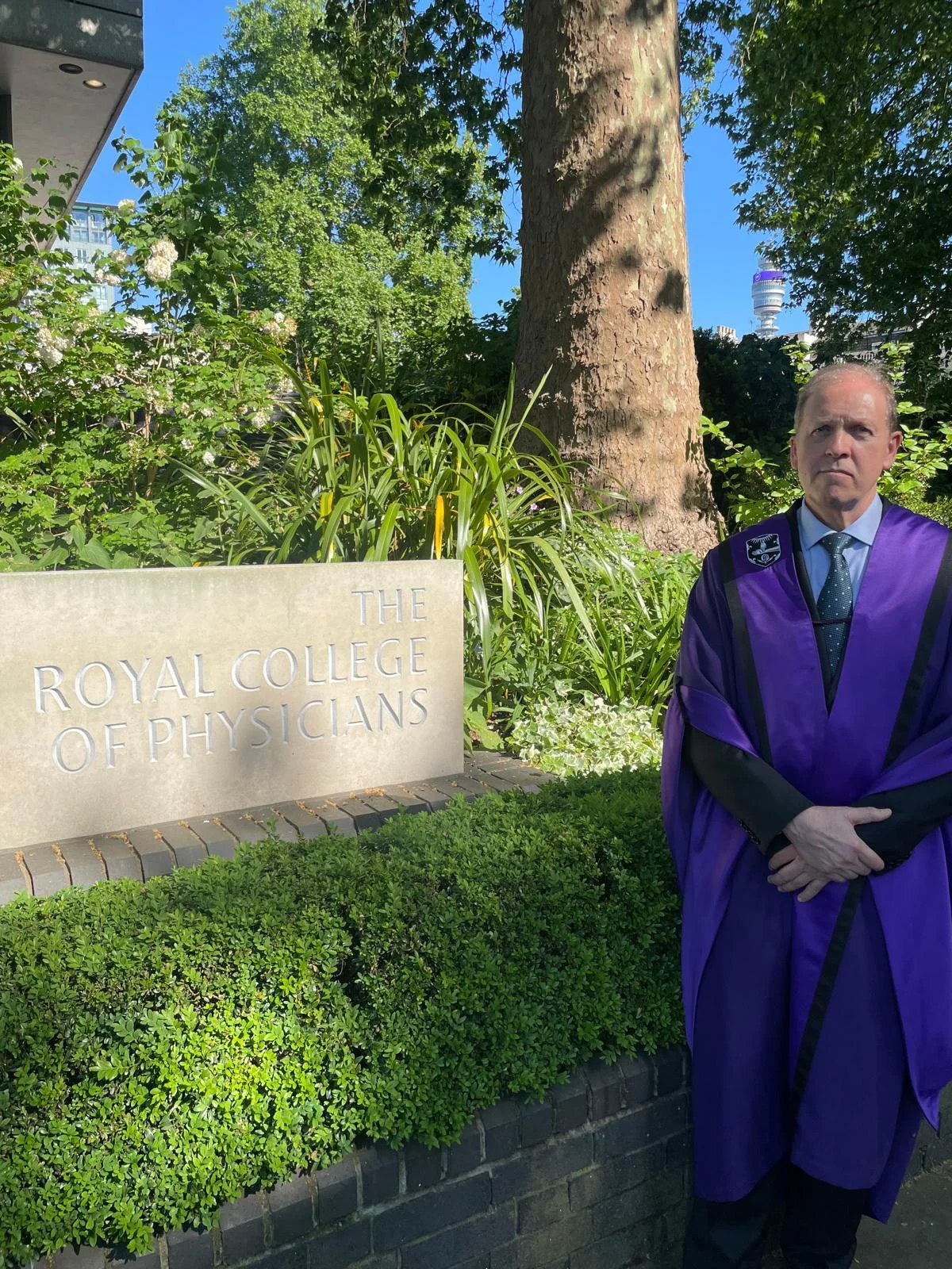 José Manuel Porcel, head of the biomarkers in cancer research group (GReBiC), distinguished in London with the title of Fellow of the Royal College of Physicians