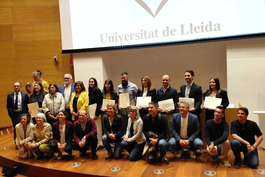 Researchers Maria Victòria Ayala and Anna Espart have received an award for excellence in teaching from the University of Lleida