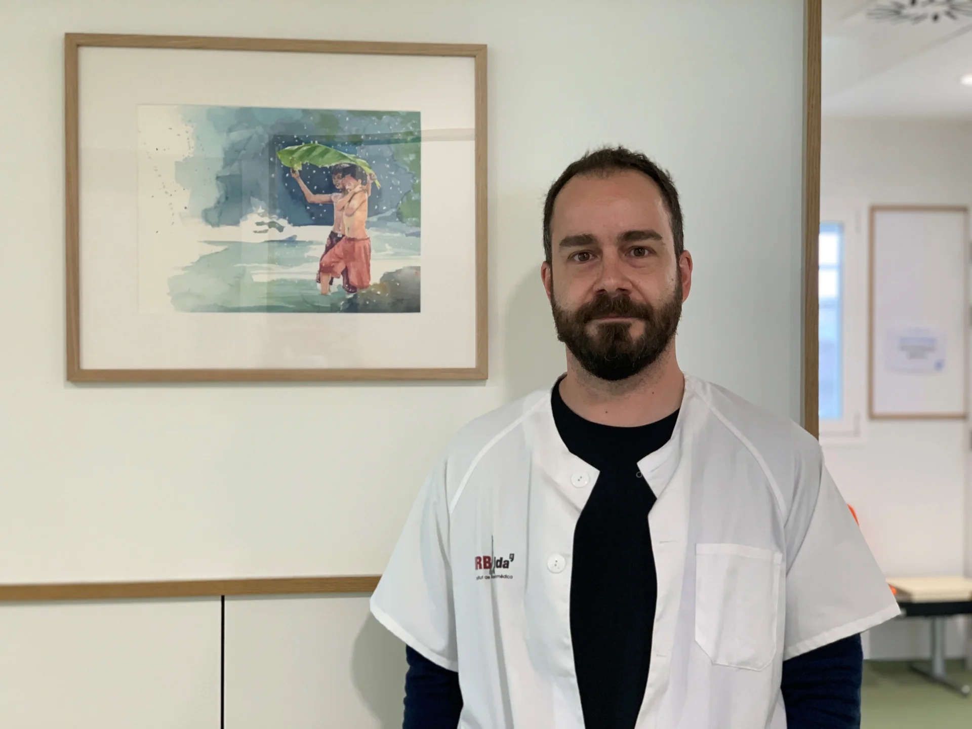 The Medical Oncology Department of the Arnau de Vilanova Hospital receives a donation of eight watercolours to humanise the new consulting room space